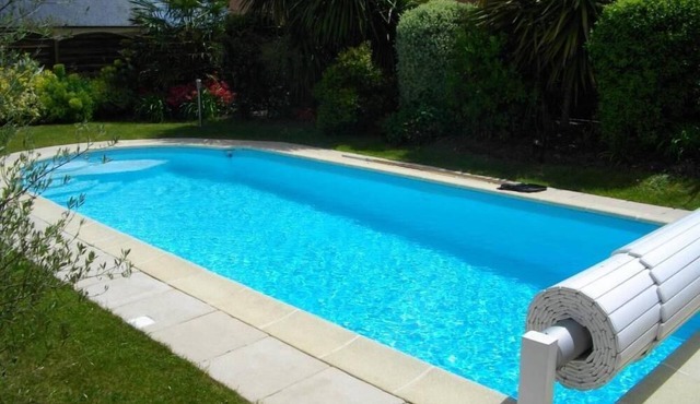 Quality service(performance) for this rent with swimming pool warmed without lived has saw(lived)