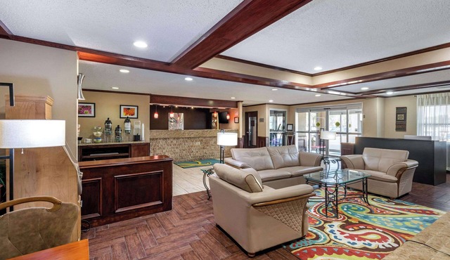 Quality Suites Addison - Dallas