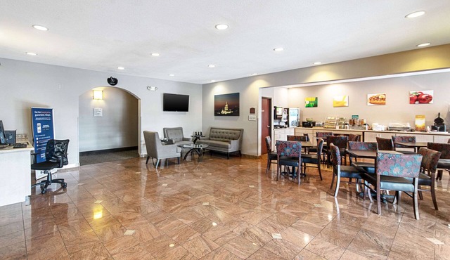 Quality Suites Austin South St. Elmo District