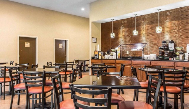 Quality Suites Hickory South