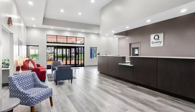 Quality Suites Houston NW Cy-Fair