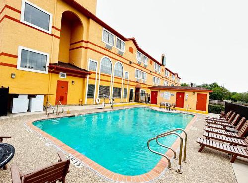Quality Suites San Antonio Brooks City Base