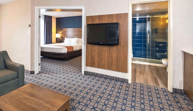 Quality Suites Whitby