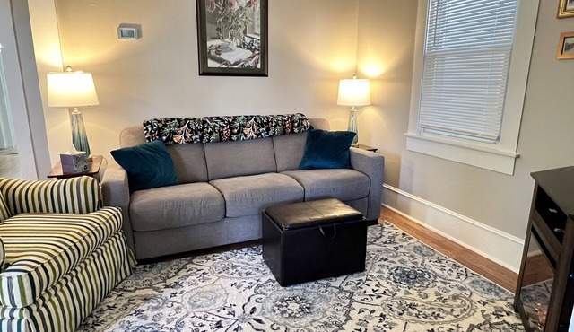 Quantico Bungalow Marine Graduations FBI HQ Marines Potomac River Getaway