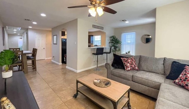 Quarry Downtown Airport 10 mins or less