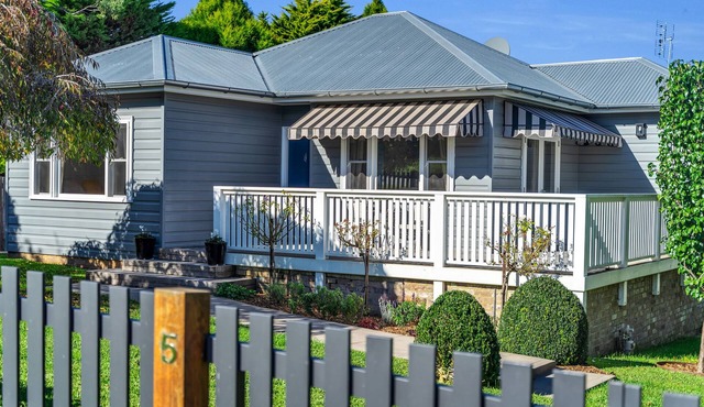 Quarry Hill Cottage, 1 minute walk into Berrima.