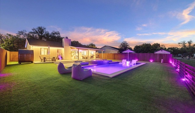 Quarry Lake Escape: Heated Pool & Spa, Sauna, Game Room & More