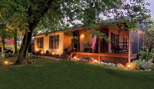 Quarry Vista Kelleys Island, 3 Bedroom, Golf Cart, Hot Tub