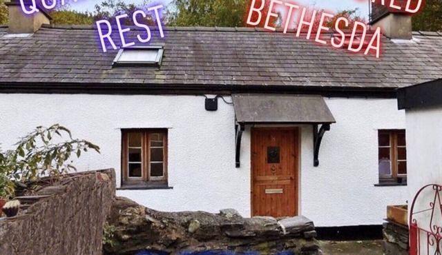 Quarryman's Rest Nr Zip World - A cosy cottage for 3