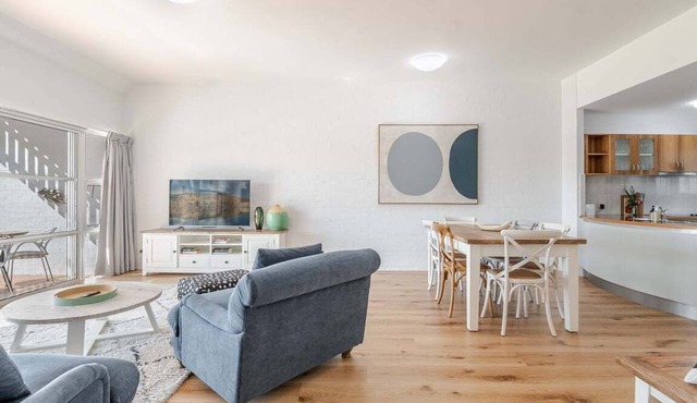 Quarterdeck Unit 2 - This apartment is your ideal holiday destination!