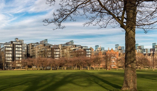 Quartermile Central Apartment with allocated parking space 🚗; prime location