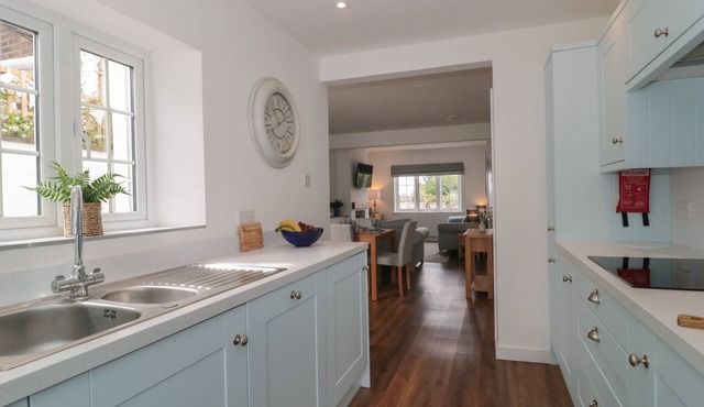 Quay Cottage - Sea View