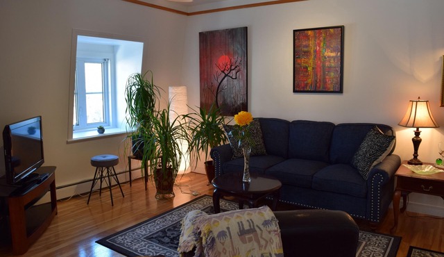 Quebec Château Richer Côte de Beaupré Canada rent a 4 ½ furnished plus more.