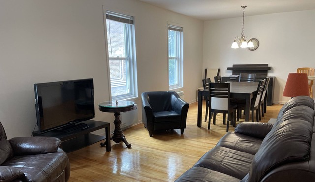 Quebec City Downtown 2BR 2.5BA 1350sf with 4 free parkings