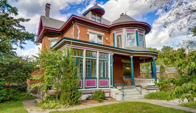 Queen Ann Historic Mansion