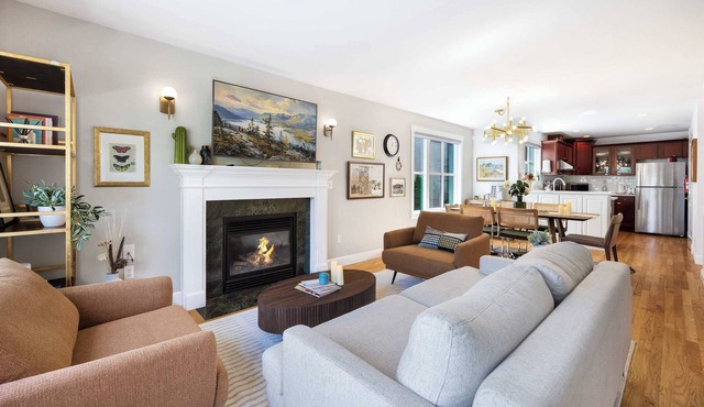 Queen Anne 3BR, Walk to SPU & Fremont Market