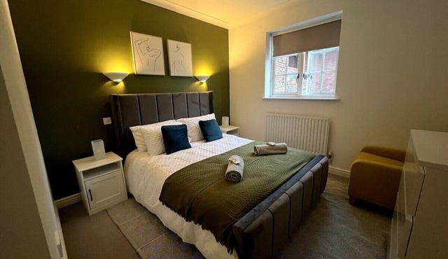 Queen Anne Court by Prescott Apartments