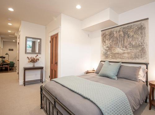 Queen Anne Guest Apartment In Historic District