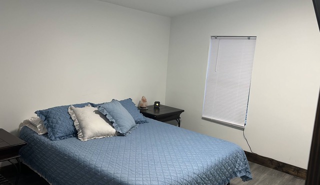 Queen bedroom in small farmhouse with outside kitchen one hour near many beaches