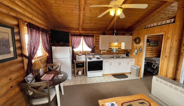 Queen Cabin #10 - Montana Mountain Views
