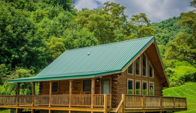 ✧Queen Cabin - wait until you see the BATHROOM!