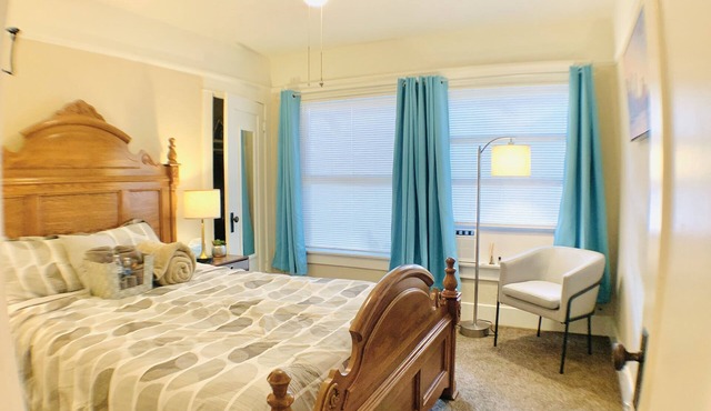 Queen Full Twin Bed/Sleeps 5/Furnished Private APT/In-Unit Washer Dryer/65" HDTV