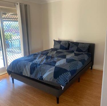 Queen Room in Spacious House with Private Balcony - GA5