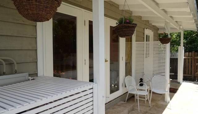 Queen Room with Balcony Palmwoods