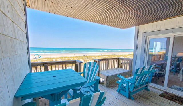 Queen's Grant A-102: Beachfront Fun & Ocean Views