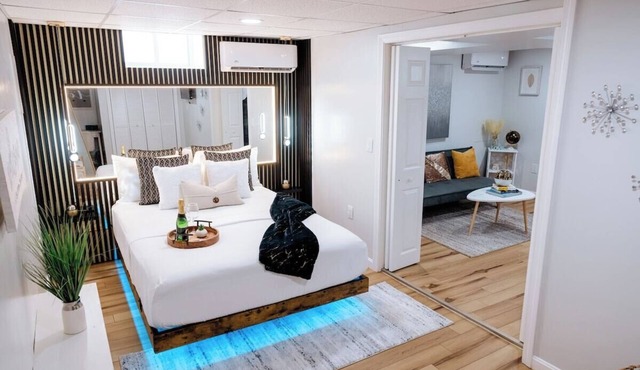 -Queen+Sofa Bed-“Modern/Cozy/Lovely” Casita CoNeJo