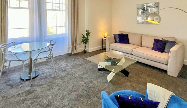 Queen Street Apartments 3