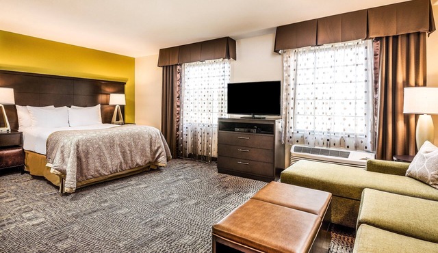 Queen Studio | Free Breakfast, Free Wi-Fi, Indoor Pool and Hot Tub