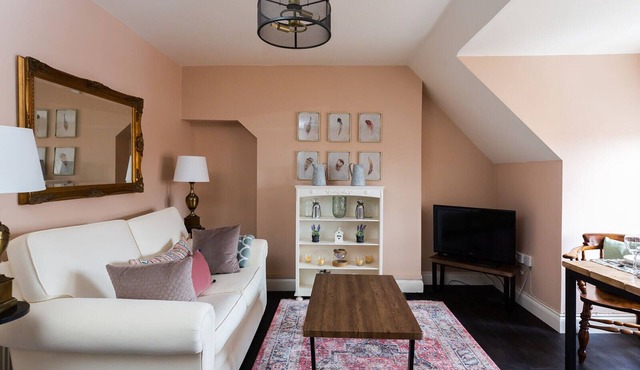 Queenie - Budget 1 bedroom apartment