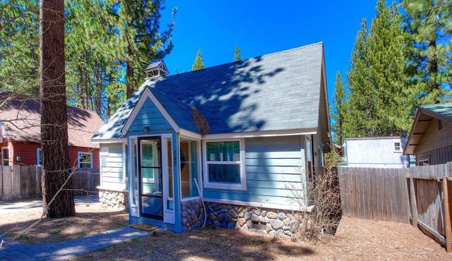 Queens Cottage by Lake Tahoe Accommodations