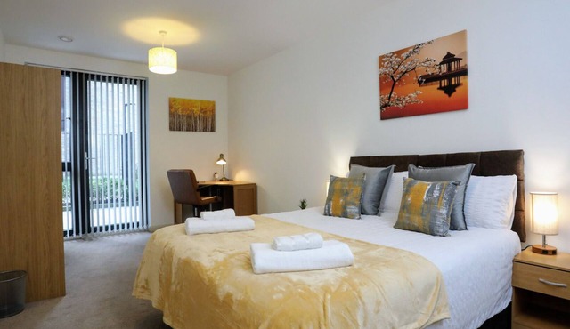 Queensbury NW9 - Modern & Spacious Ground Floor 2 Bed/2 Bath Apartment