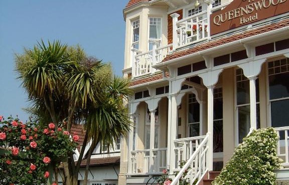 Queenswood Hotel