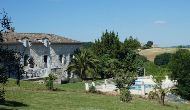 Quercy house, open view, private pool - 15 people