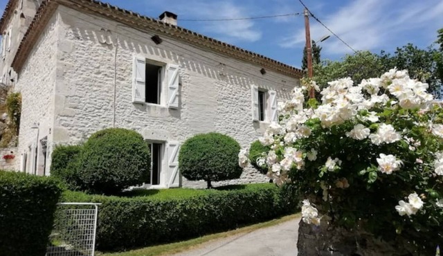 Quercy Blanc, stone house
