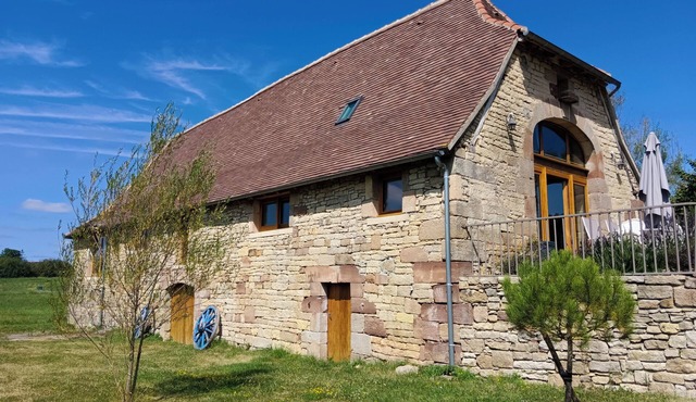 Quercy farmhouse in the heart of the Lot, ideal for family with outdoor space