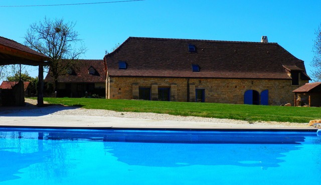 Quercy farmhouse with swimming pool 'Special Offer'