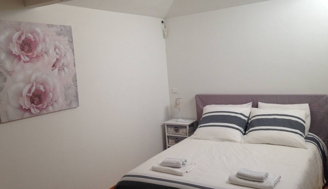 Quercy stone dovecote - sleeps 2