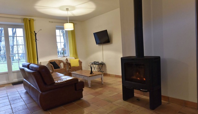 Quiet cottage in the countryside