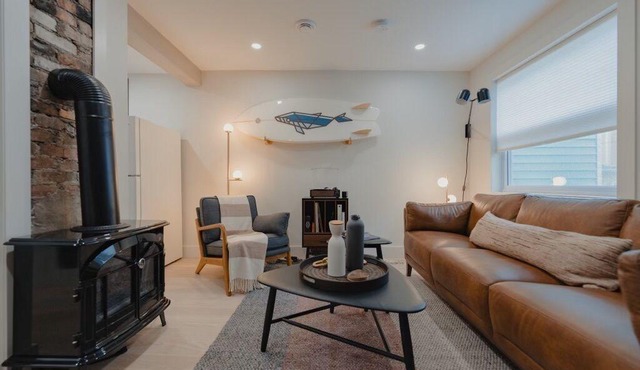 Quidi Vidi Tides: 1BR Walk To QV Attractions