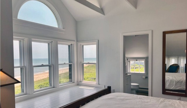 Quidnet Waterfront with Private Beachfront. Magnificent Sunrise and sunsetsi