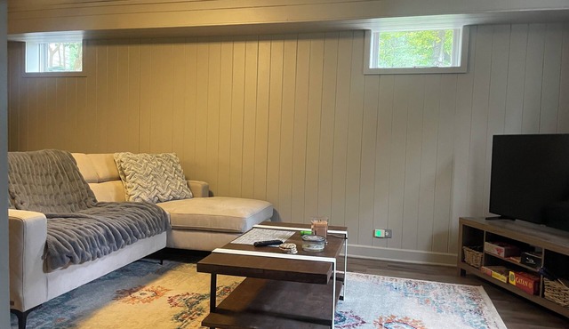 Quiet 1 bedroom Apt. Suite with a private entrance near downtown Raleigh