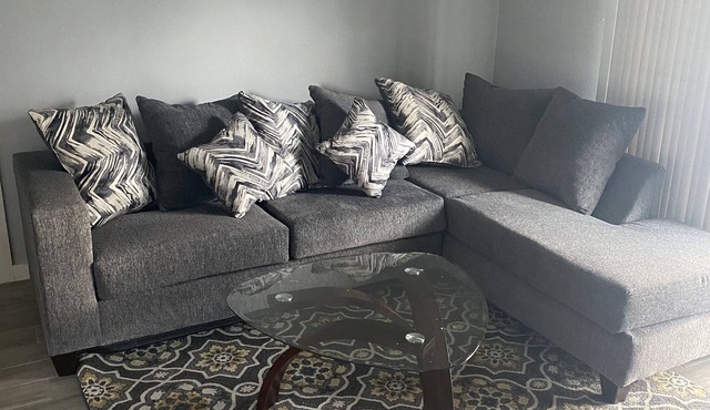 Quiet 1BR Condo Near Downtown