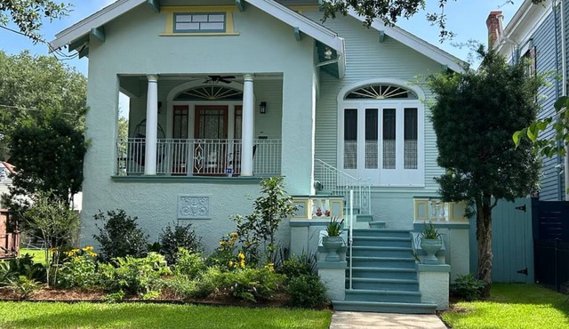 Quiet 2 BDRM/1 Bath with swimming pool