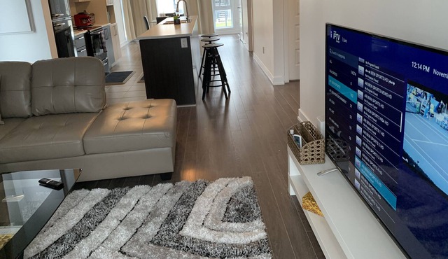 Quiet 2 Bdrm Condo With Backyard deck near Parc de la Gatineau