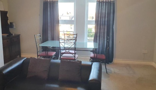 Quiet 2 Bed Apartment with Private Entrance