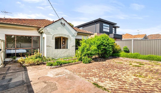 Quiet 2-Bed Home in Pascoe Vale South